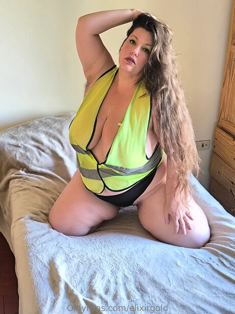 ビキニストリップOnlyFans アート裸 ギャラリー