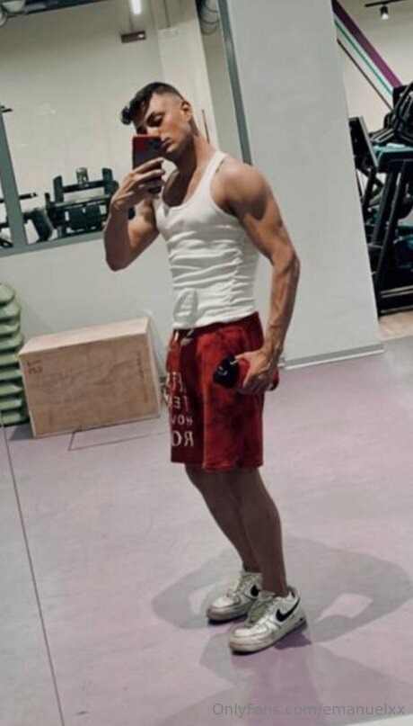 Emanuelxx ホットスター 写真