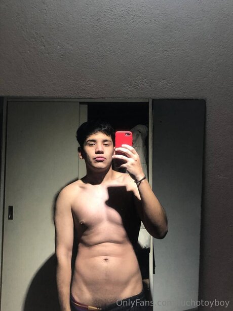 Luchotoyboy 美しいポルノスター 写真