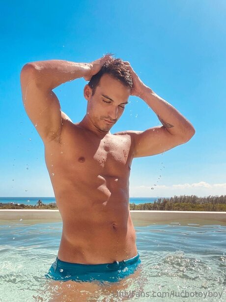 Luchotoyboy 裸モデル 写真