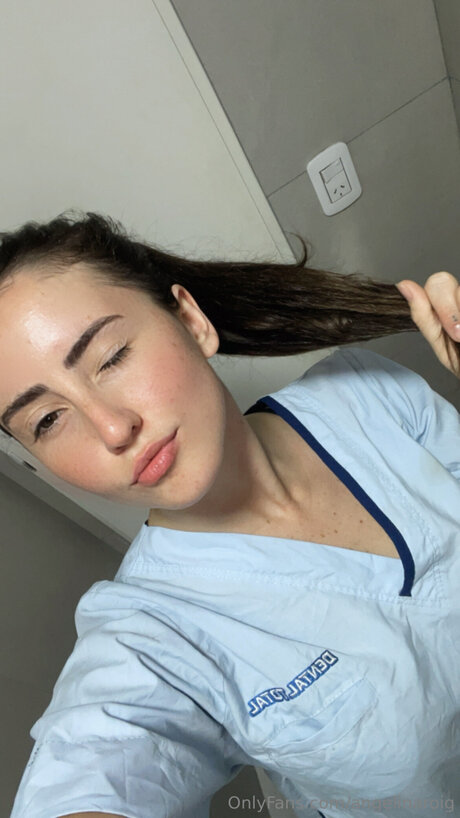 客室乗務員 OnlyFans パーフェクト 写真