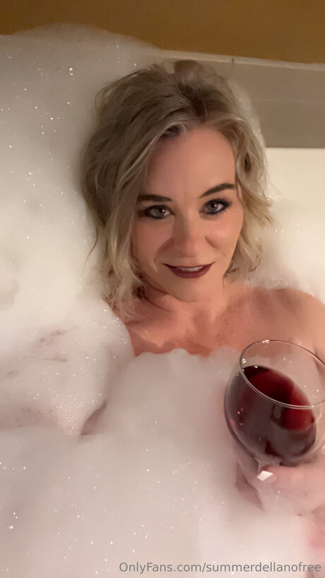 Summerdellanofree エロティックなスター ギャラリー