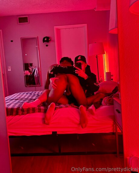 Prettydickaj ヌードのポルノスター 写真