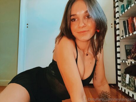 Leylaingallz ポルノスター 画像
