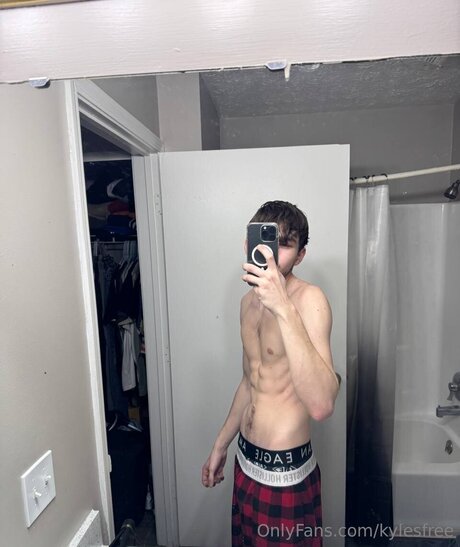 大きな白いチンポ OnlyFans ヌード 写真