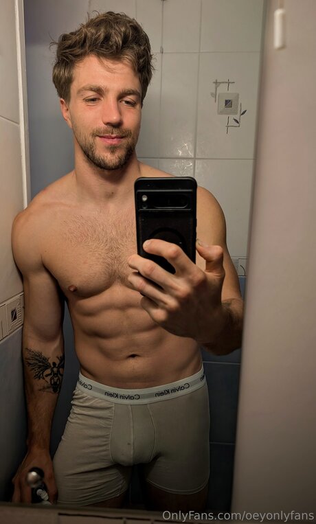 アジアンジム OnlyFans ホットセックス 画像