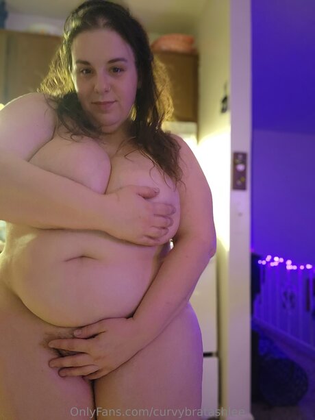 BBCティーンオンリーファンズ セクシー裸 画像