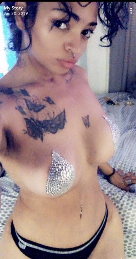 Priceless Nina ヌードのポルノスター 写真