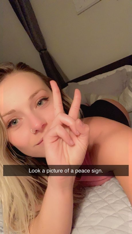 Kelly Gee ホットなポルノスター 写真