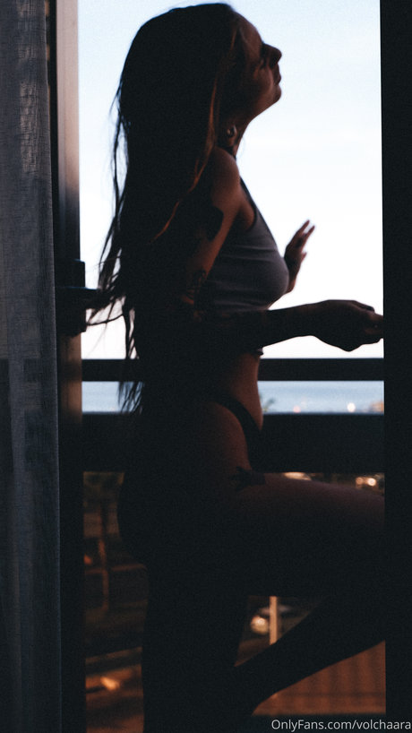 _volchara アダルト女優 画像