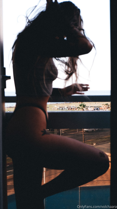 _volchara かわいいモデル 写真