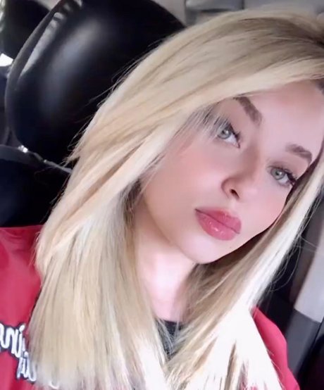 小柄なBBC OnlyFans アダルト 写真