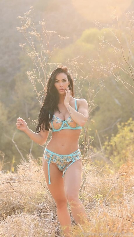 アジア人トゥインクOnlyFans エロチック 写真