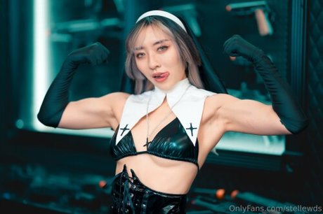 Stella Chuu 高品質スター ギャラリー