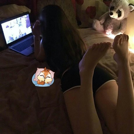 Nyakich ポルノモデル 写真