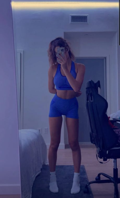 ニューハーフ巨乳OnlyFans 無料裸 アーカイブ