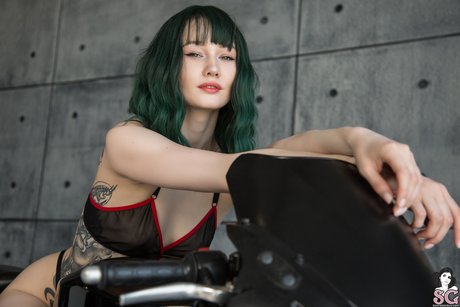 LISA BERRY ポルノスター 独占 画像