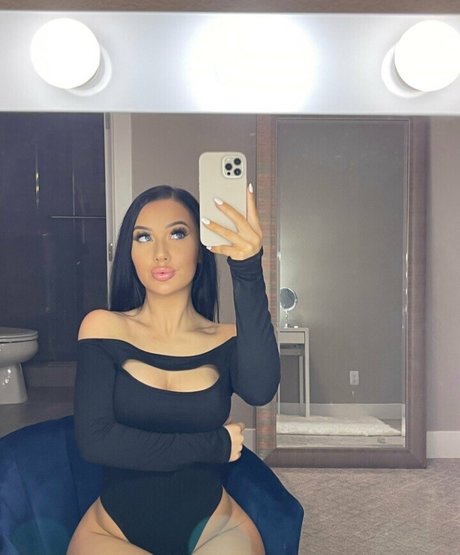 Rachel Keren_ xxxモデル 写真