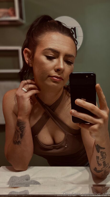 Allyc Attt ヌードモデル ギャラリー