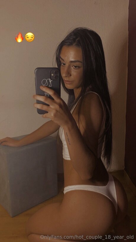 客室乗務員 OnlyFans エロチック 画像