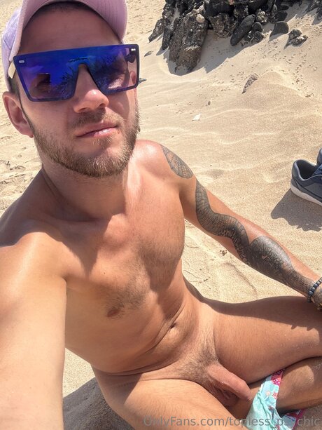 Topless Psychic セックスモデル 画像