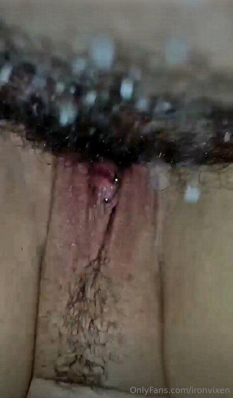 Ironvixen ヌードスター 画像