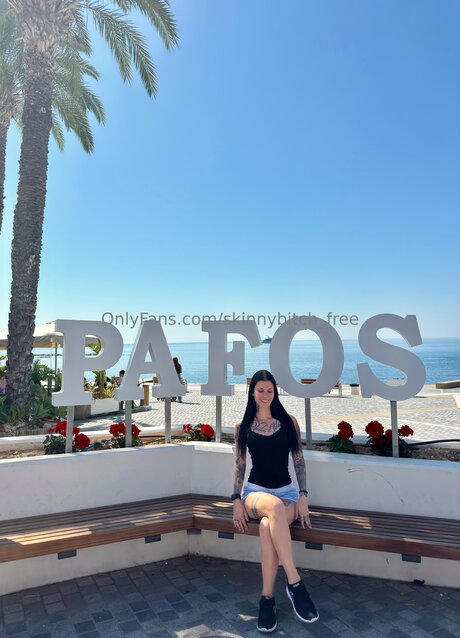 Skinnybitch Free 完璧なポルノスター 写真