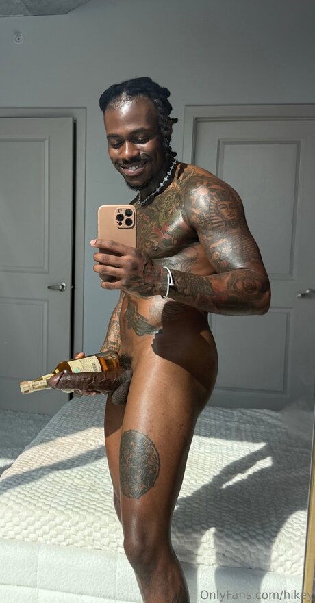 Hikey スター ヌード 画像