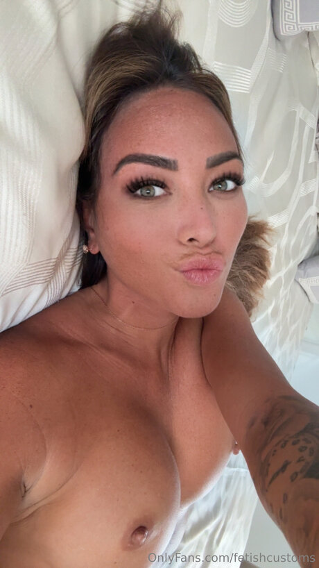 Fetishcustoms 無料モデル 画像