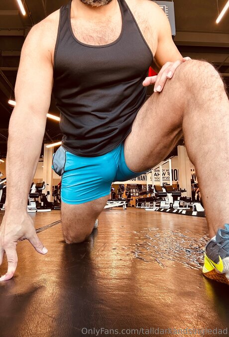 Talldarkandsingledad セクシーモデル 写真