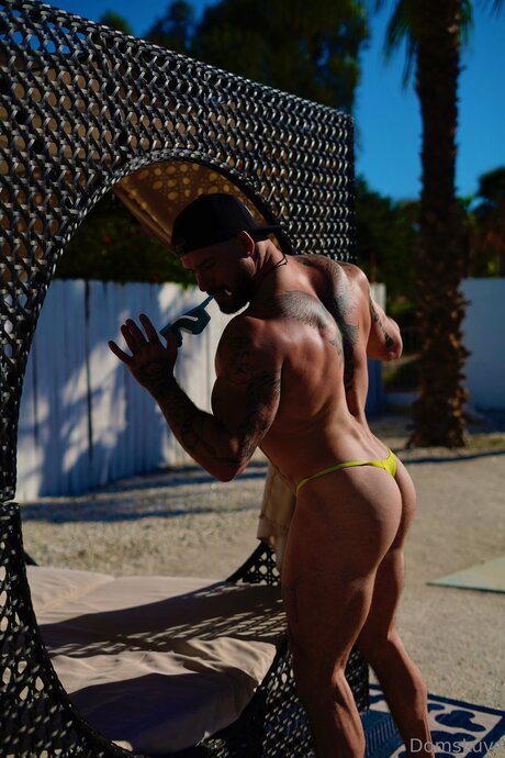 ティーングラスオンリーファン 美しい裸 写真