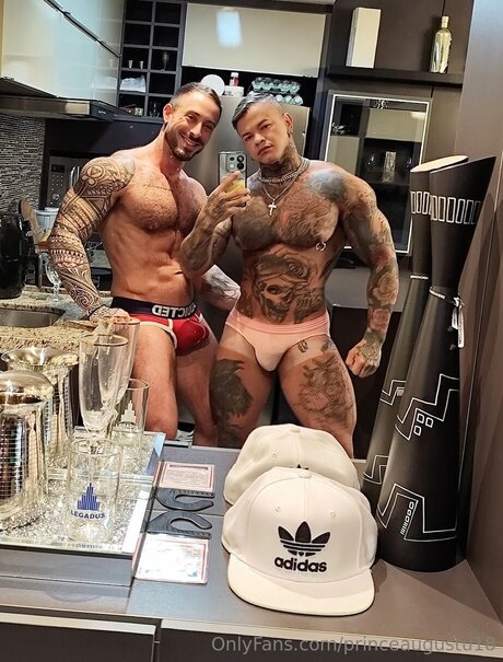 Princeaugustu18 xxx女優 ギャラリー