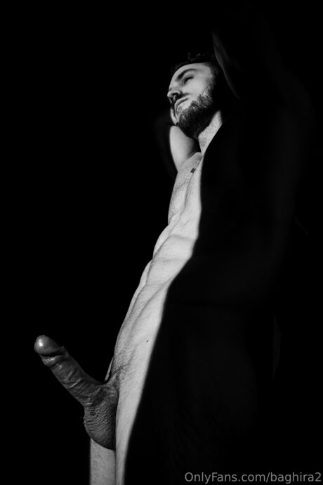 ブルネットの教師OnlyFans ホット裸 写真