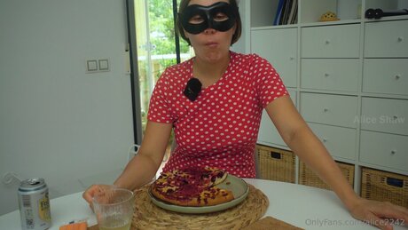 Alice2242 ポルノスター 美しい 写真