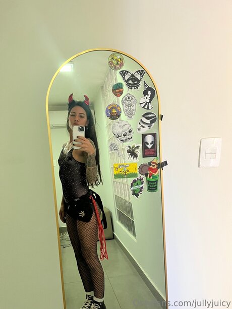 Jullyjuicy トップスター 写真