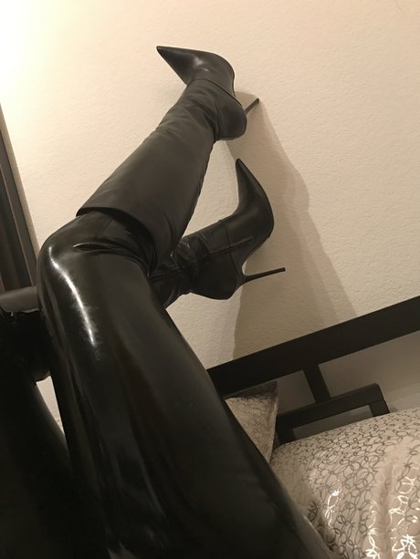 Lexi Sindel モデル ギャラリー