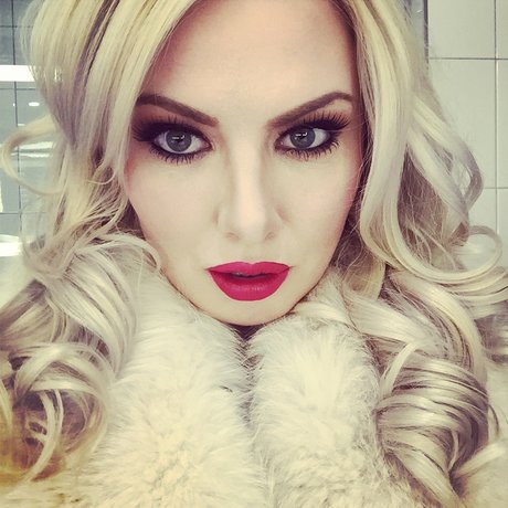 Lexi Sindel ホットモデル 写真