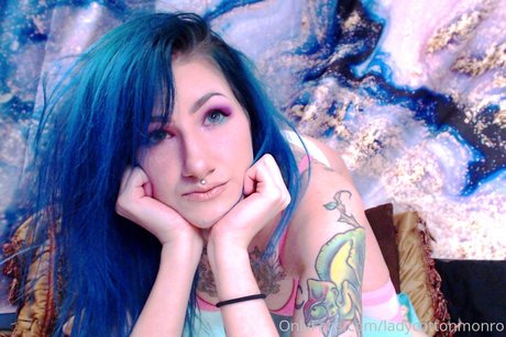 Cottontail Monroe 無料のポルノスター 写真