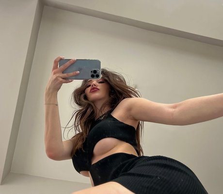 _Anastasia 完璧な女優 写真