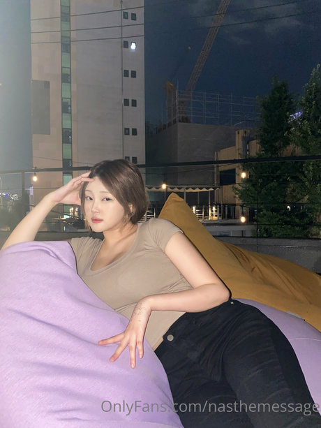 トゥワークオンリーファン 美しいxxx 写真