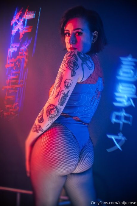 Kaiju rose HDスター 写真