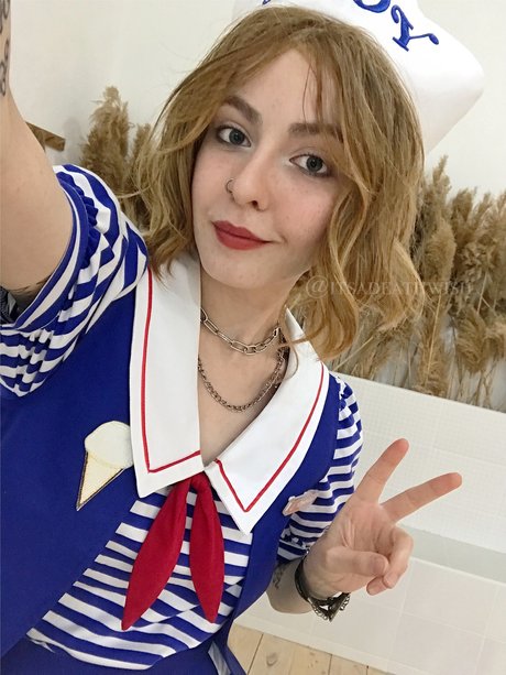 _Hellagaaay セクシーなスター 画像