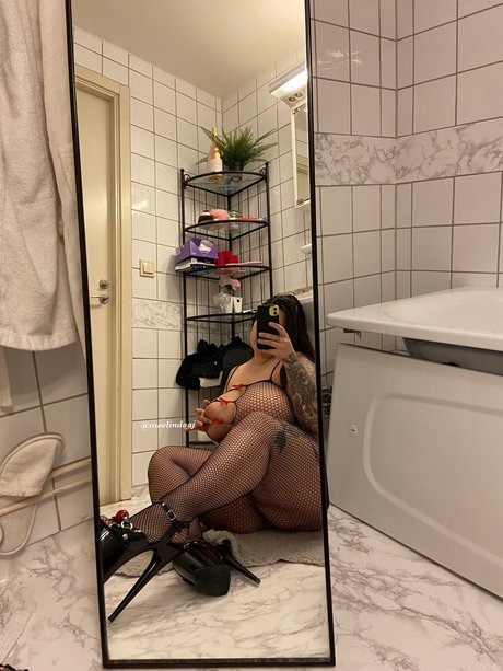 Meelindaaj アダルトモデル 画像