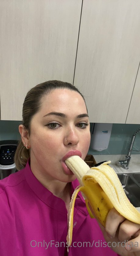 裸のプリンセスOnlyFans ポルノ 画像