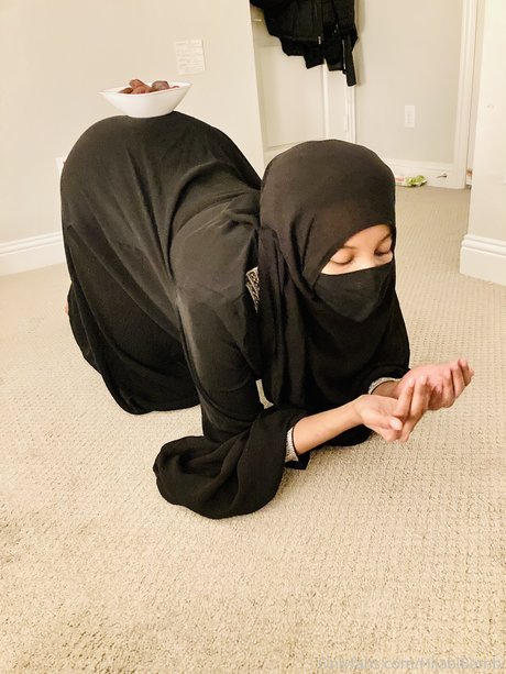 Hijabi Bambi スターセックス 写真