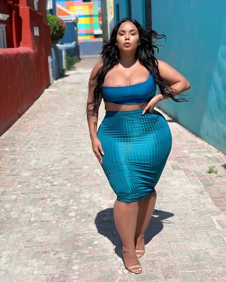 アジア人トゥインクOnlyFans 美しい裸 画像