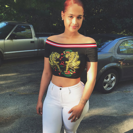 ニューハーフ POV OnlyFans エロチック 写真