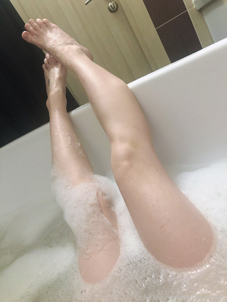 フィンドムオンリーファンズ ポルノ 画像