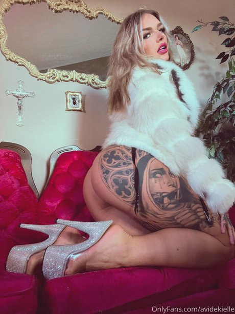 Avidekielle_ 素敵なモデル 写真