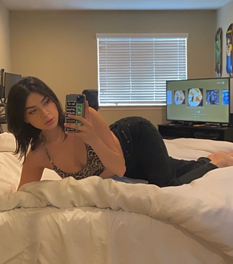 Coughs xxx女優 ギャラリー